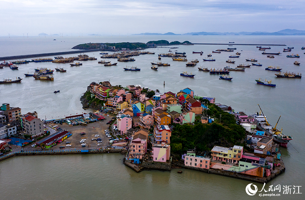 浙江温岭七彩渔村景色美