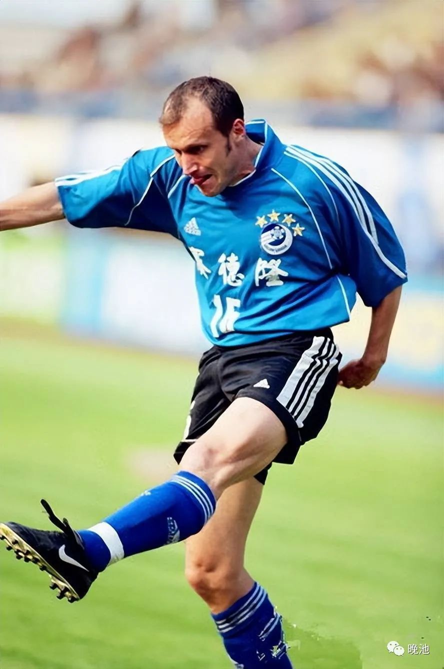 大连足球史上今天:1999年足协杯万达vs厦门,ac米兰小