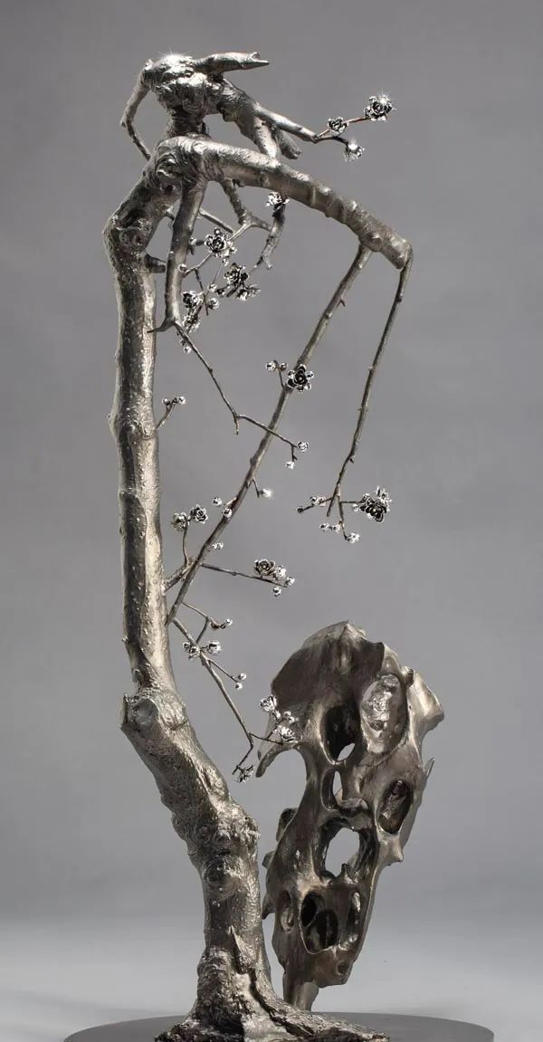 绽艺术家蔡志松表示:建筑与雕塑向来就是不可分的,无论是亚洲大陆还是