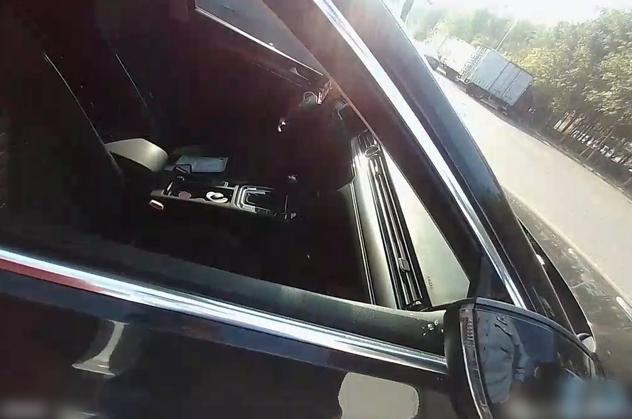 【牢记嘱托 见行见效】凌晨砸车窗,深夜入"法网"!