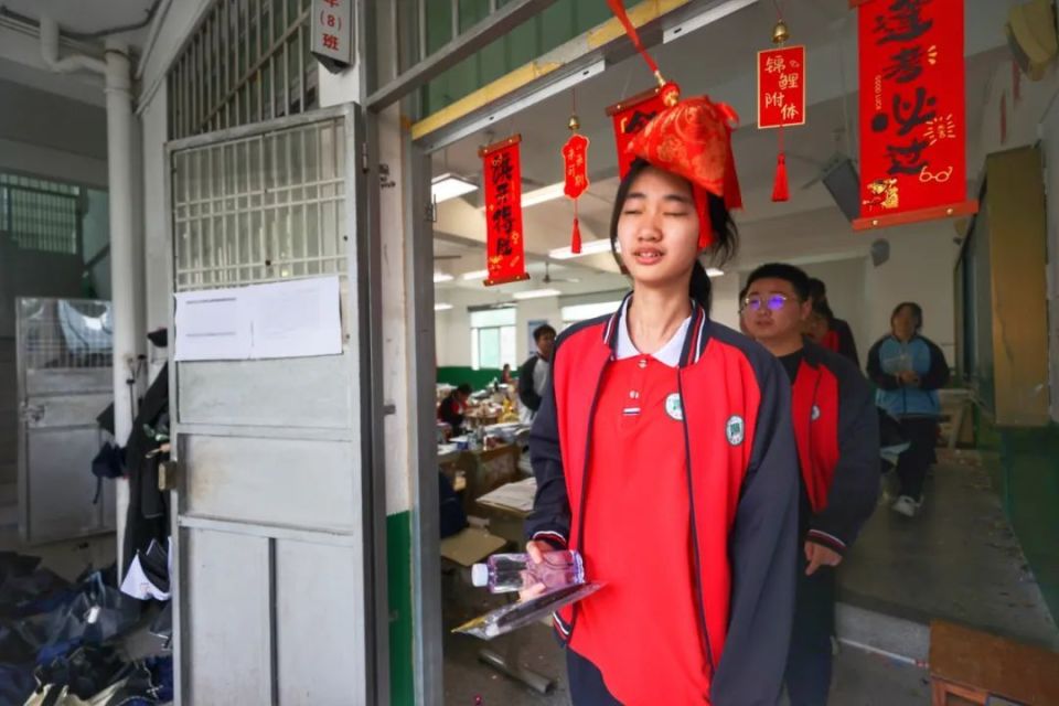 鹏峰中学南星中学国光中学南安一中让我们共同为这群追梦少年加油吧!