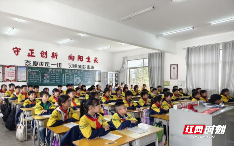 汝城县思政立德教育巡讲团走进汝城县第七中学