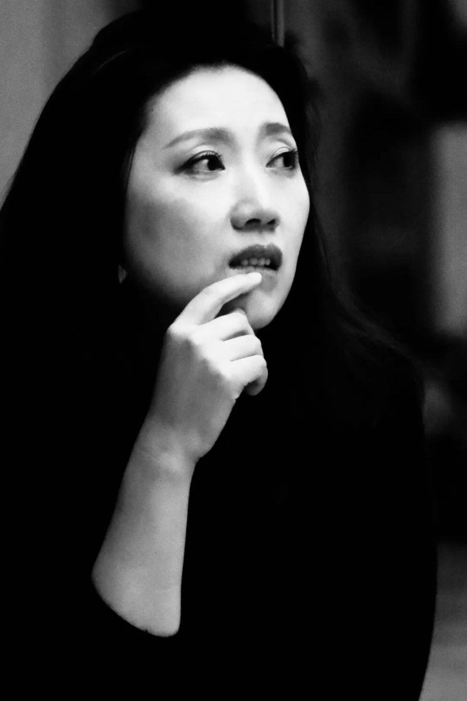 《局外人》将登场 | 杨婷:在默尔索的"冷漠"中看到"热爱"