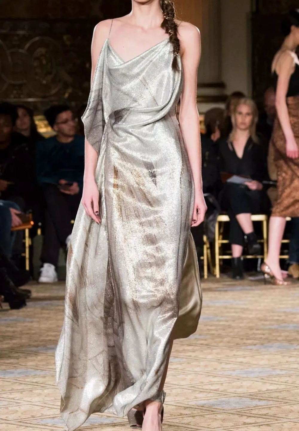 谁能不爱褶裥工艺!法国风尚与永恒经典的交织