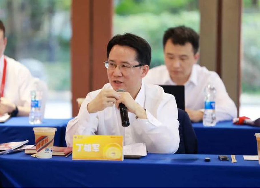 茅台董事长说早中晚都要喝酒,他的肝顶得住吗_腾讯新闻