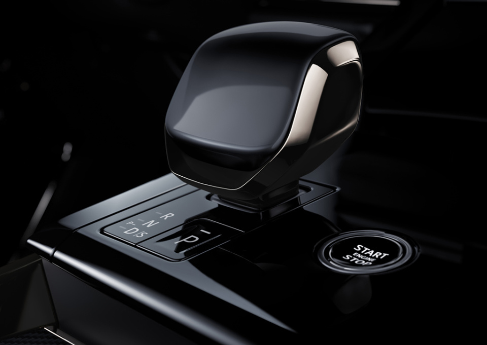 整车综合最大功率达到了惊人的635马力,最大扭矩更是高达750牛·米