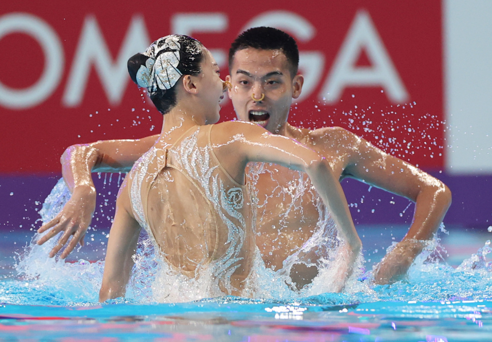 花样游泳——混双自由自选:程文涛/石浩玙夺冠