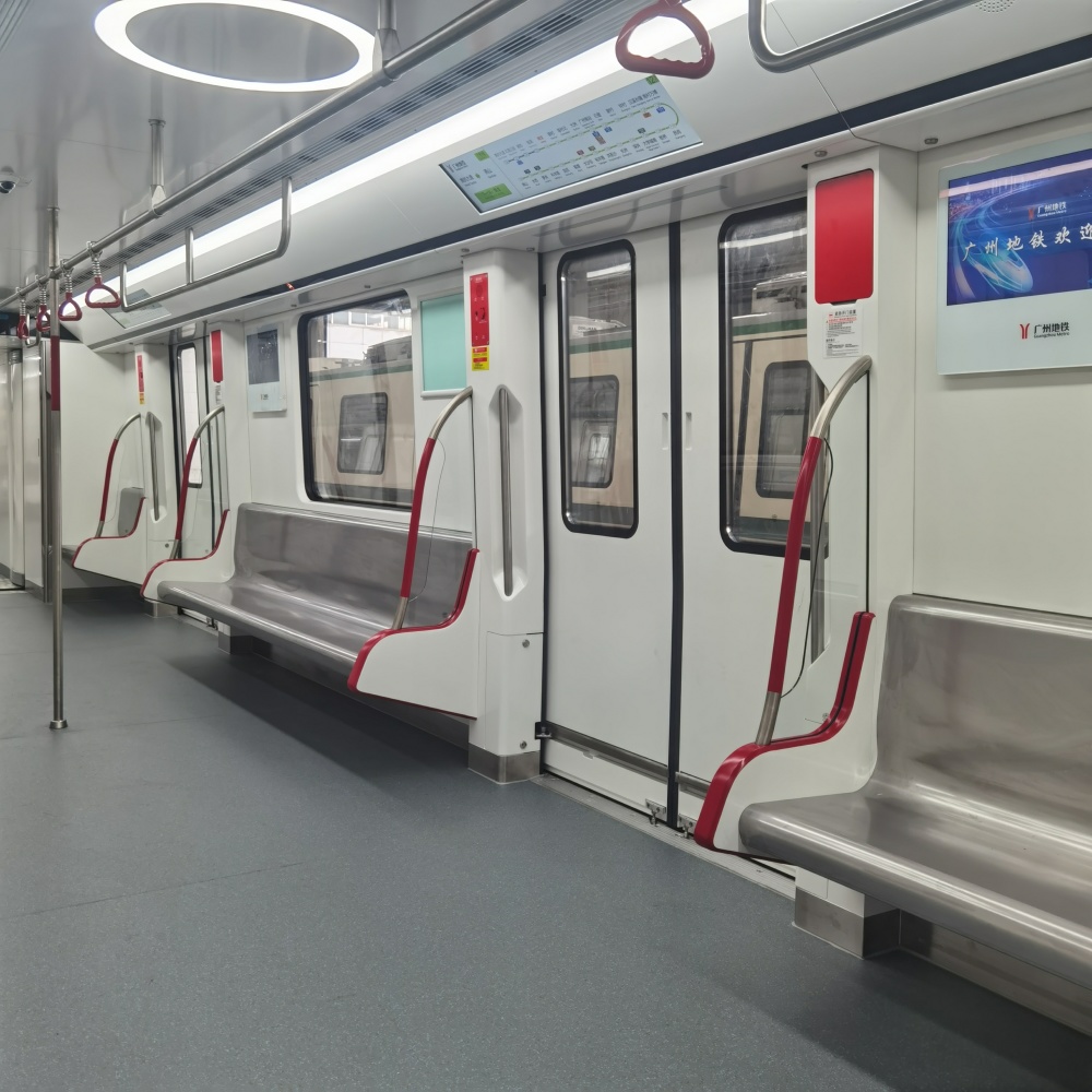 广州地铁七号线二期首列车交付具备无人驾驶功能