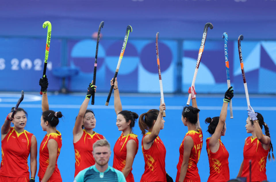 成都妹子叶娇惊天三连扑!中国女曲点球大战逆转取胜,挺进决赛追平历史