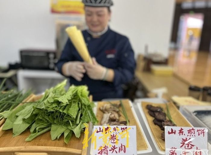 全球首发的鲁味斋脱脂扒蹄、全国唯一实现出口的糖葫芦……进博会上山东老字号闪耀世界舞台_腾讯新闻