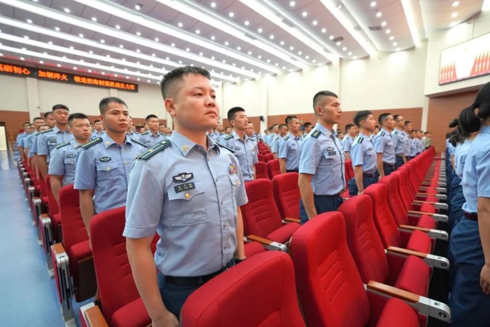 广西柳州空军部队95275图片