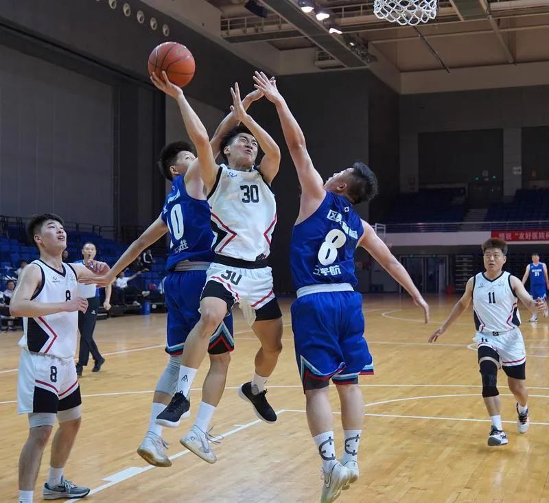 "友好医院杯"克拉玛依第十三届kba篮球联赛圆满举办