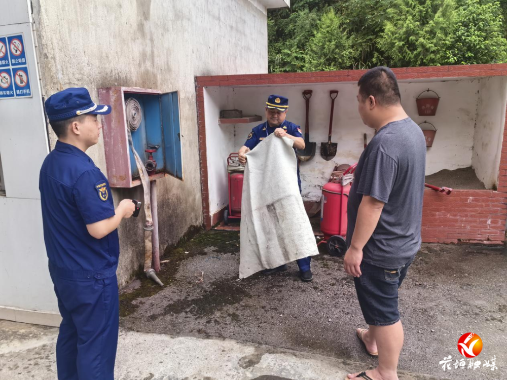 花垣县消防救援大队开展消防安全检查行动