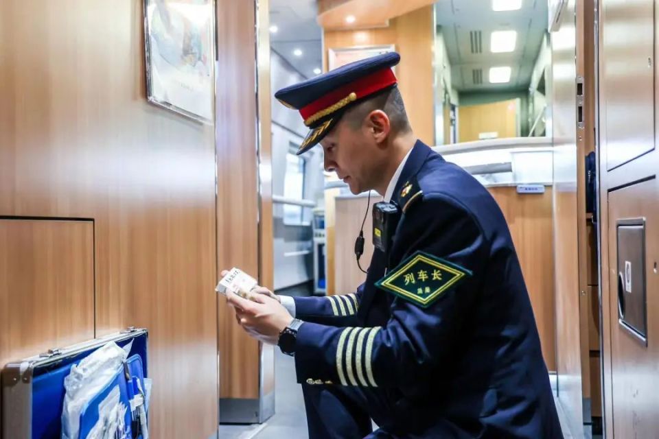 公司甘肃记者站(兰州局集团公司融媒体中心)文图:徐凌波 许恒铭 闫军