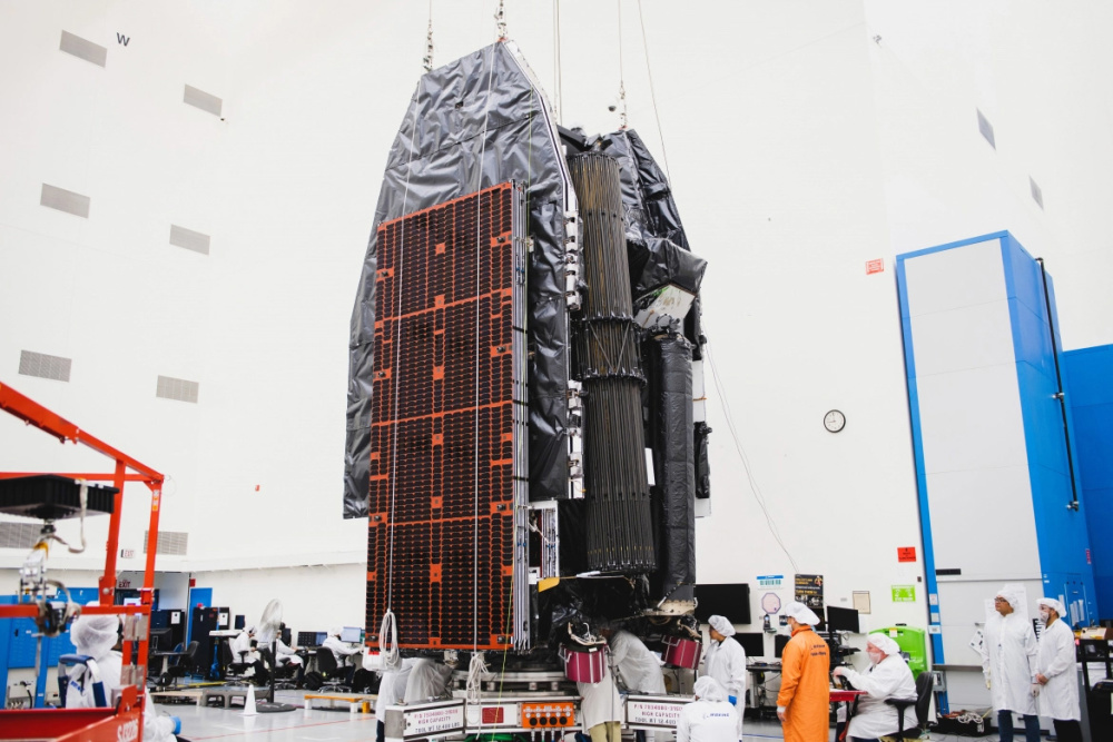 spacex 重型猎鹰火箭计划在明天 07:29 发射 viasat-3 卫星_腾讯新闻