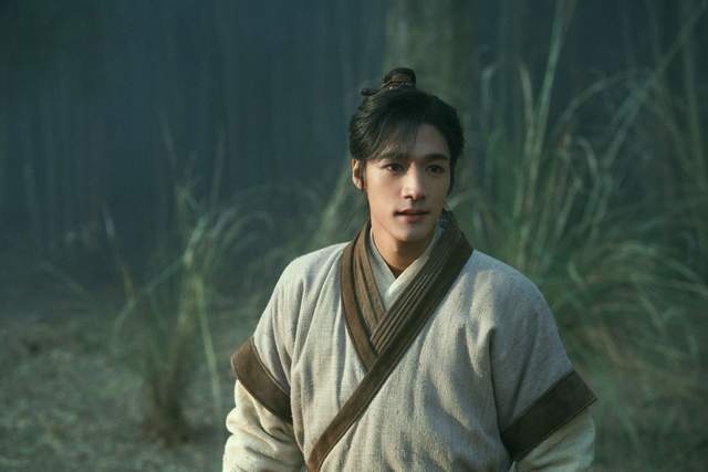 新版"郭靖"又来了!演员发千字作文表诚心,任嘉伦白鹿纷纷助阵