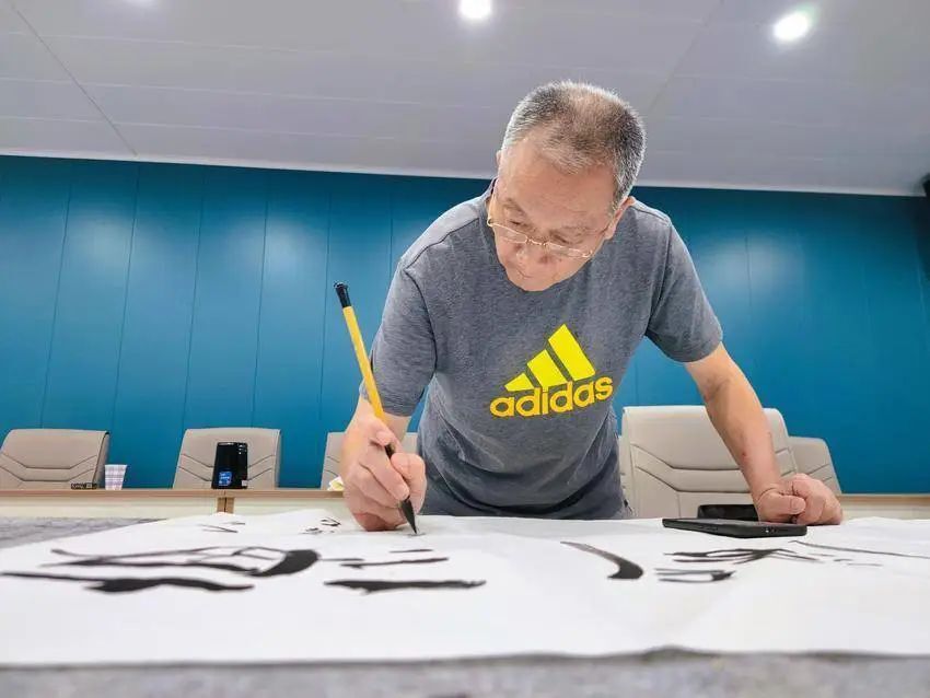 云梦军旅书法家刘松林参加乡村书画笔会 助力和美乡村建设