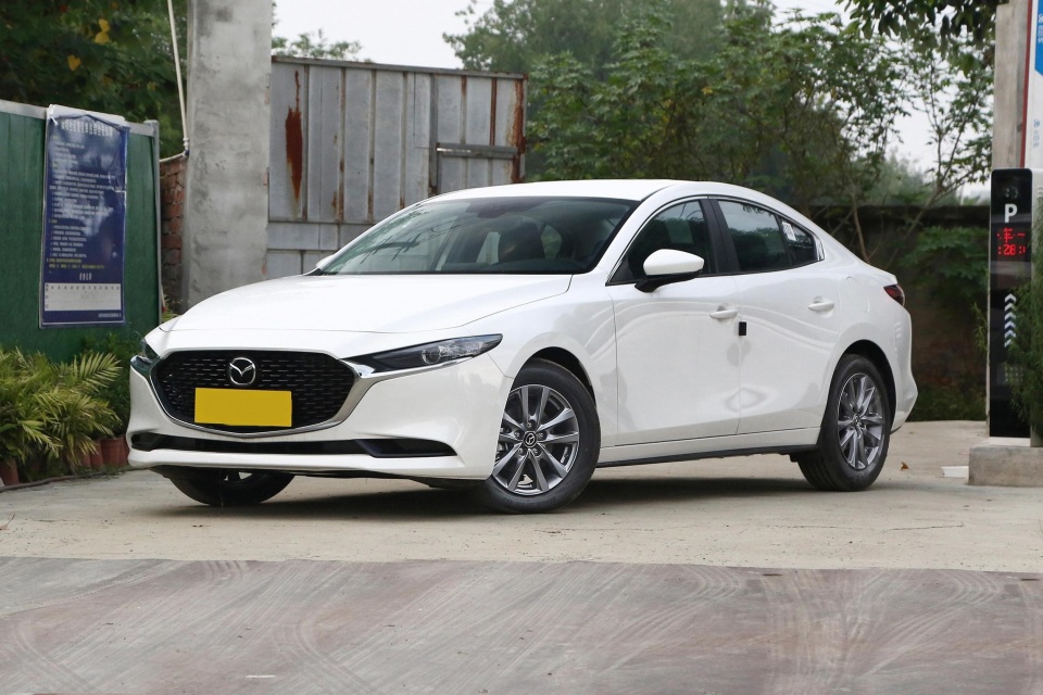 0l车型限时售8.99万起,马自达3 昂克赛拉值不值得买?