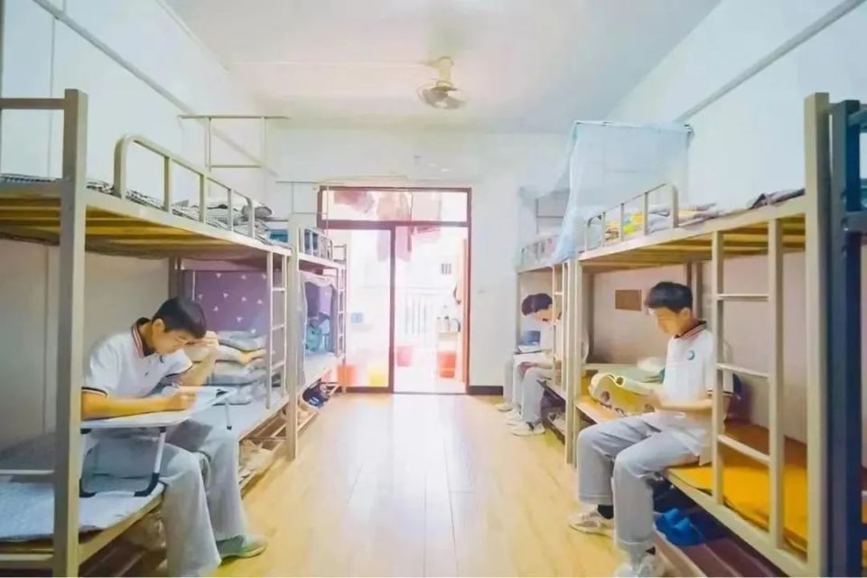 河源市楠开高级中学高三复读班火爆招生中