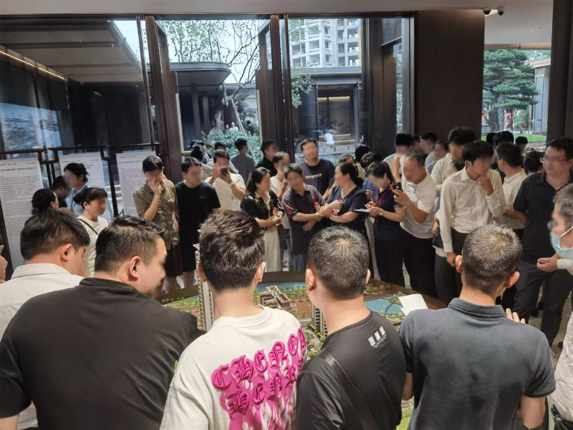 首开大捷！厦门这个楼盘上演“现象级”热销，凭什么？_腾讯新闻