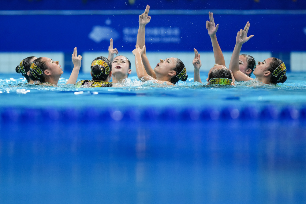 花样游泳——集体自由自选赛况(2)_腾讯新闻