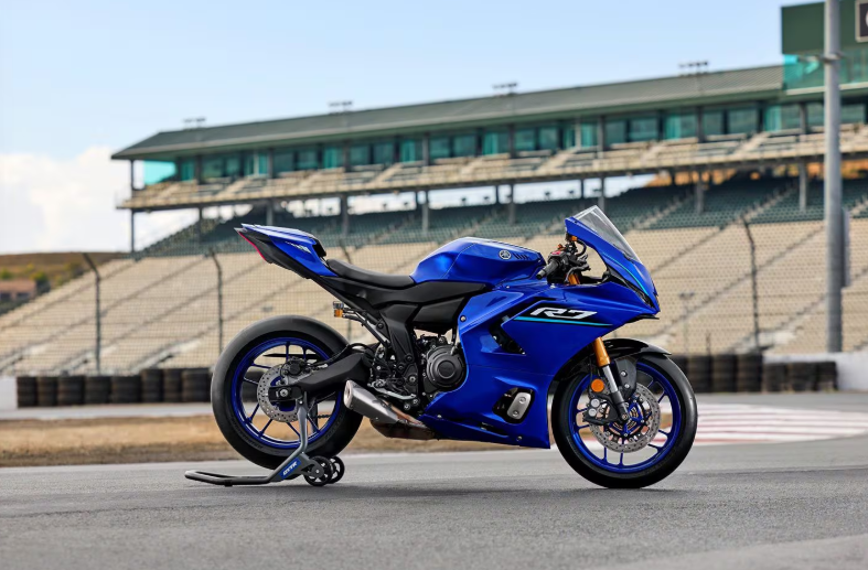 跟上时代，2026款YZF-R7发布_腾讯新闻