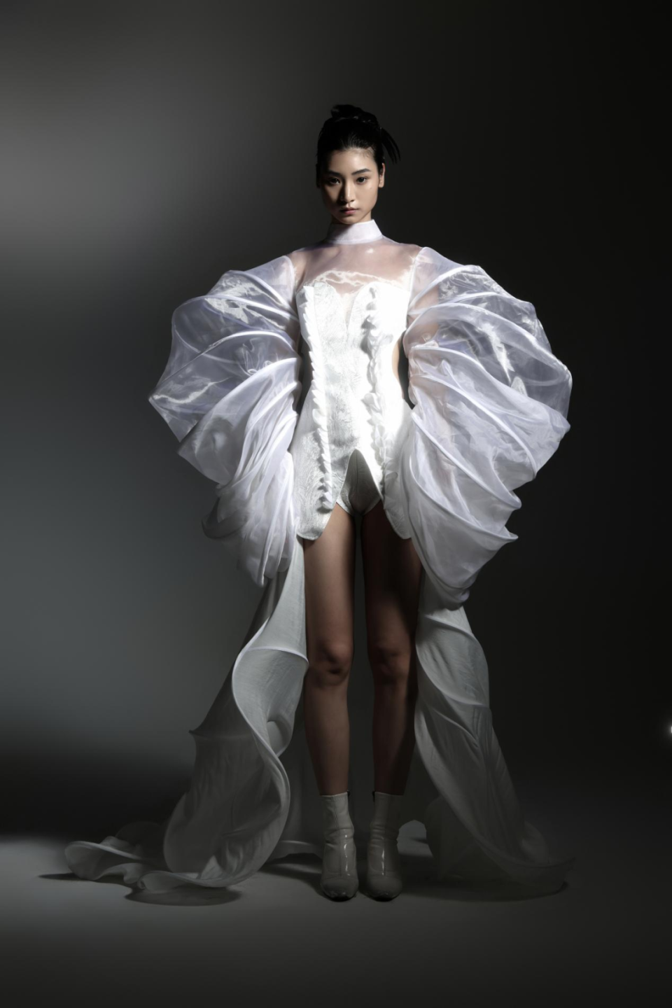 model《糸》系列作品her works李灵雅,女,专业方向:服装艺术设计