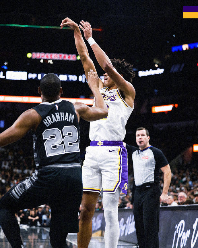 NBA杯：湖人险胜马刺 詹皇连4场三双刷爆纪录浓眉40+12_腾讯新闻