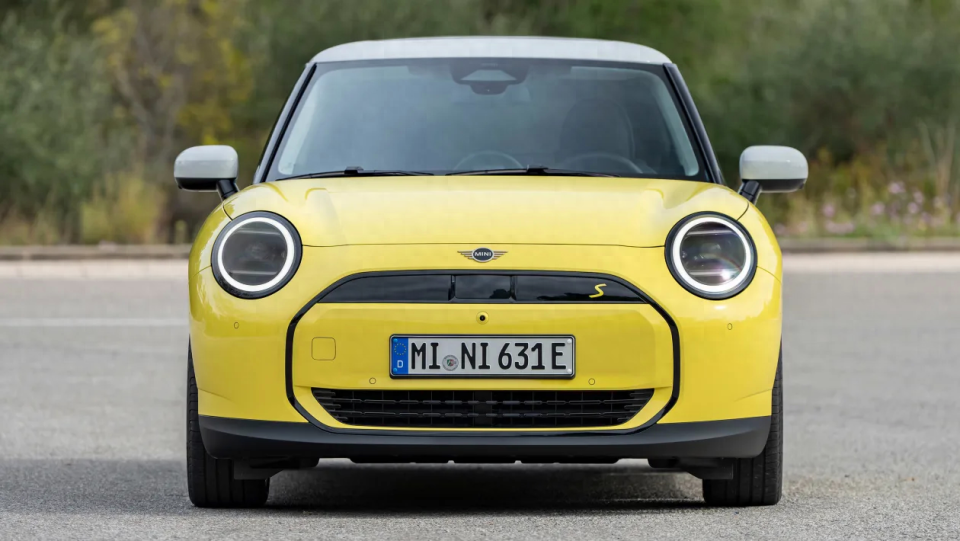 保持驾驶乐趣,全新mini cooper纯电动版实拍图发布