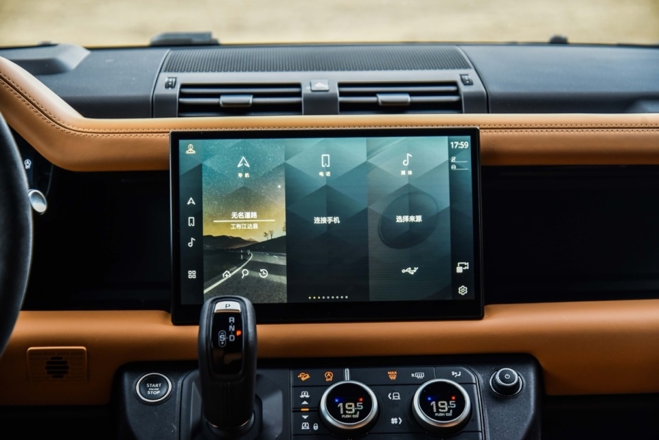 时代的"梦境",试驾路虎卫士110 v8_腾讯新闻