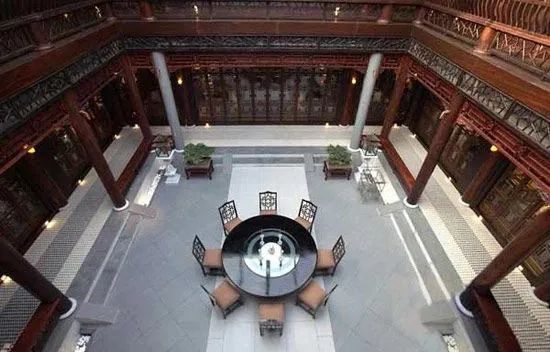 "最丑建筑"盘古大观,盖茨住过的空中四合院正在被甩卖