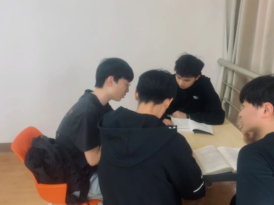 川大好兄弟:前进路上,一个也不能少!