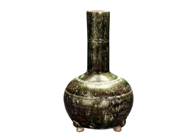 腹修五寸,口颈二寸半,容斗五升"的形制相似,是汉代陶器中不可多得的一