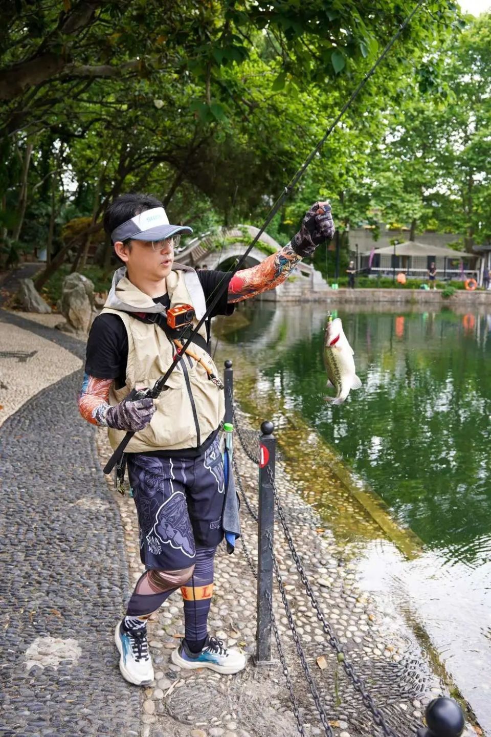 岸边路亚,水上瑜伽,尽情享受户外运动的乐趣