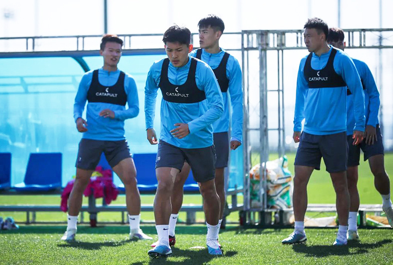 大连队"趁你病要你命"!河南队残阵 欠薪,谢晖打好后10分钟,别再丢粉了