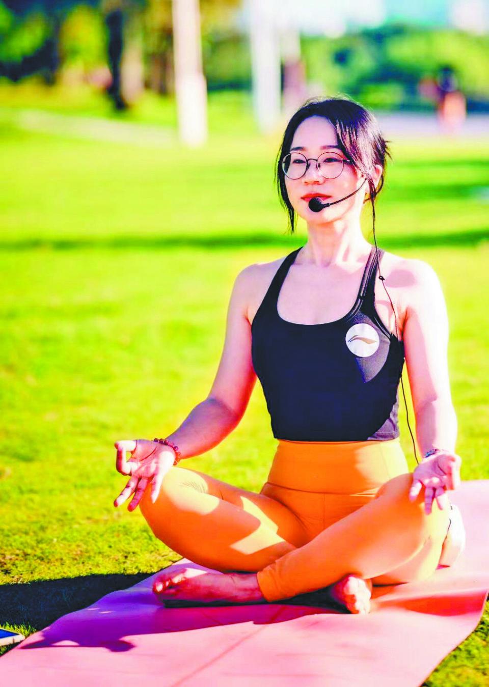 晶报特别报道│瑜伽在深圳,不止"她运动"