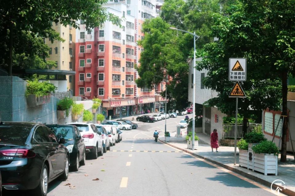 深圳这个城中村房租绝了:单间1000,还能再降?