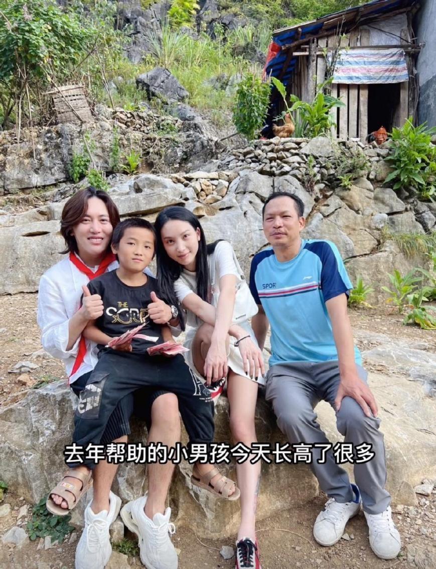 黑头发,黄皮肤,绿翡翠,王红权星亮相戛纳红毯,气质狠狠拿捏了_腾讯