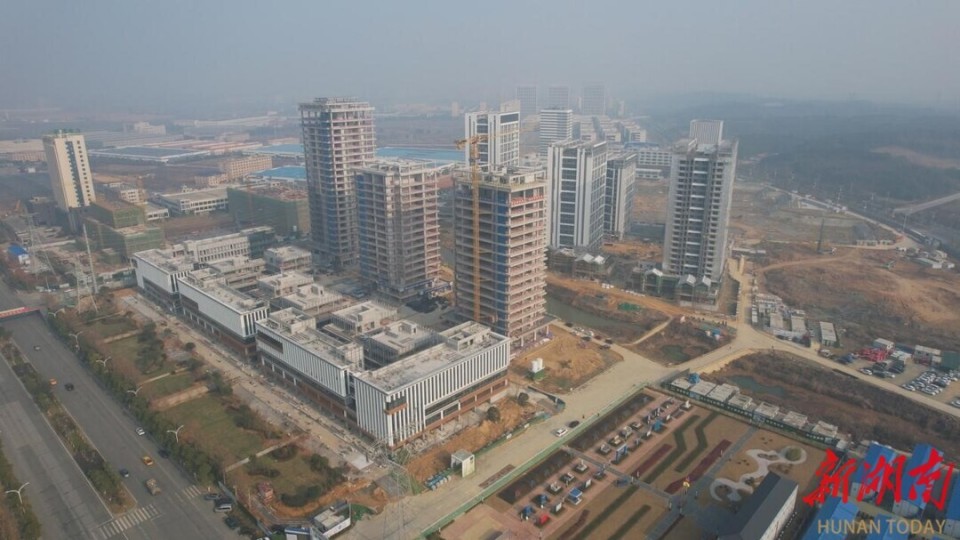 岳阳临港经济"百舸争流"_腾讯新闻