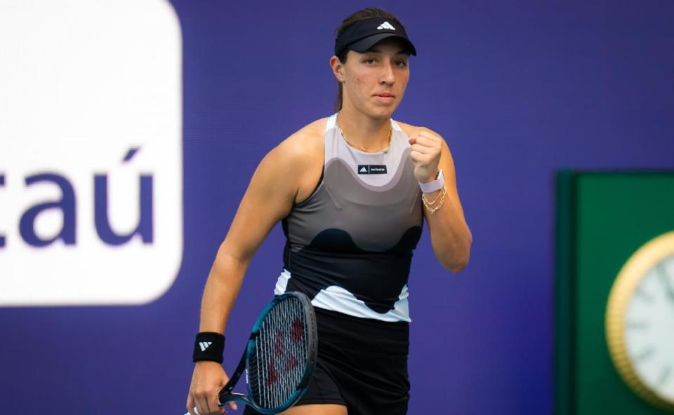 塔波娃【18】亚历山德罗娃vs【15】科维托娃科斯蒂亚vs【2】萨巴伦卡