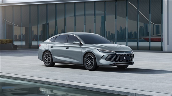 比亚迪秦 l 内饰官图发布:"山水画境"座舱,定位"中级轿车"