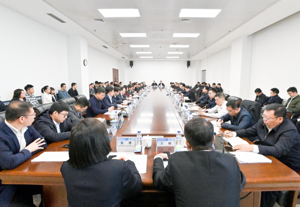 座谈会上,杉芝源生态农业有限公司董事长张学军,飞凡生物制药(长春)