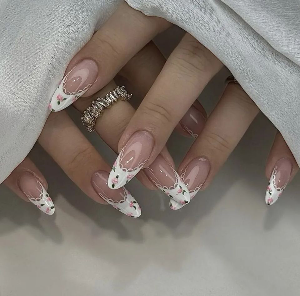 作为"爆款制造机",杨幂的新美甲给了我们什么灵感?_腾讯新闻