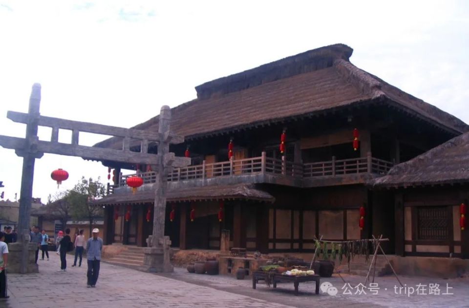 象山影视城占地近1200亩,最初是为拍摄《神雕侠侣》而筹建.