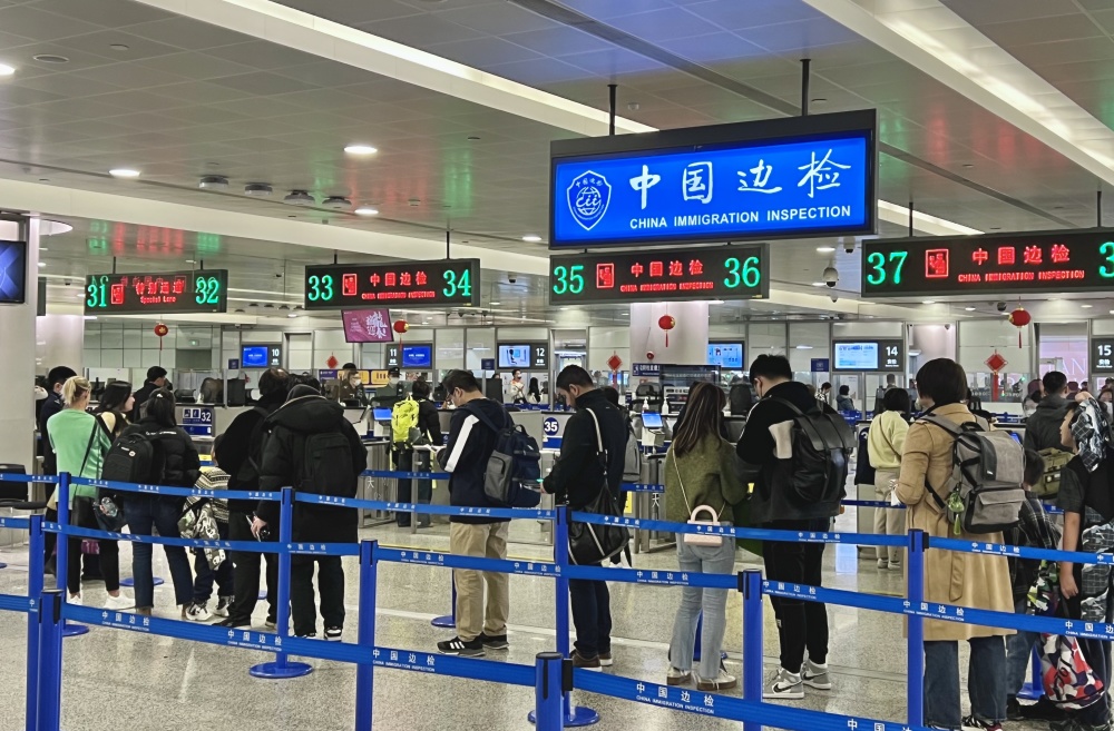 春节假期上海边检机关共查验出入境人员797万人次