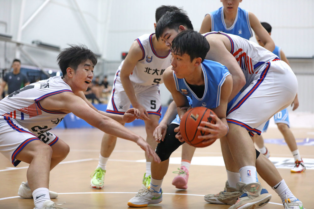 (体育)篮球——全国u17联赛:北大附中队晋级四强-腾讯新闻
