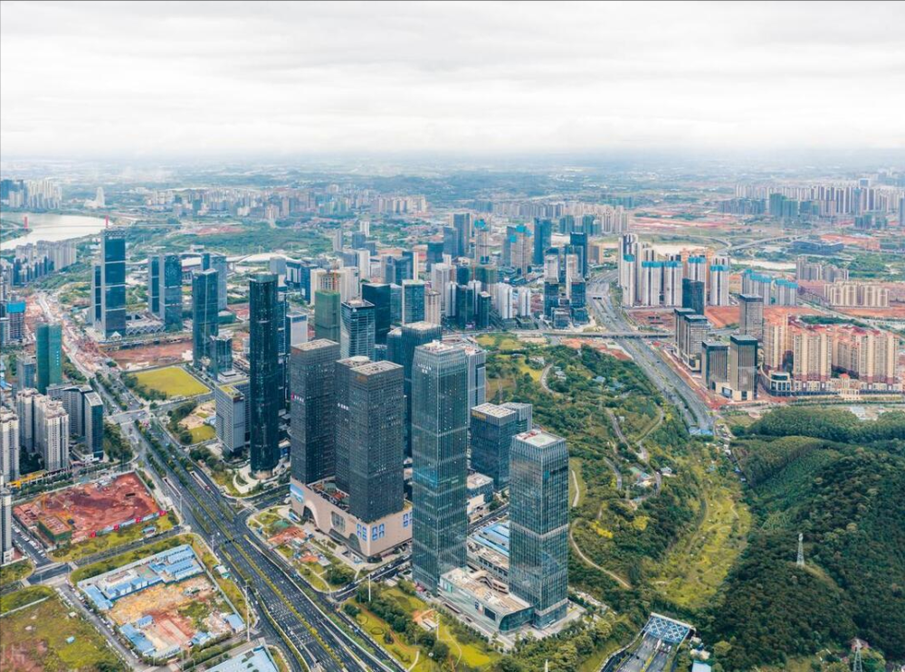 这不相当于浪费囯家级经开区与大学城两大超级资源吗?