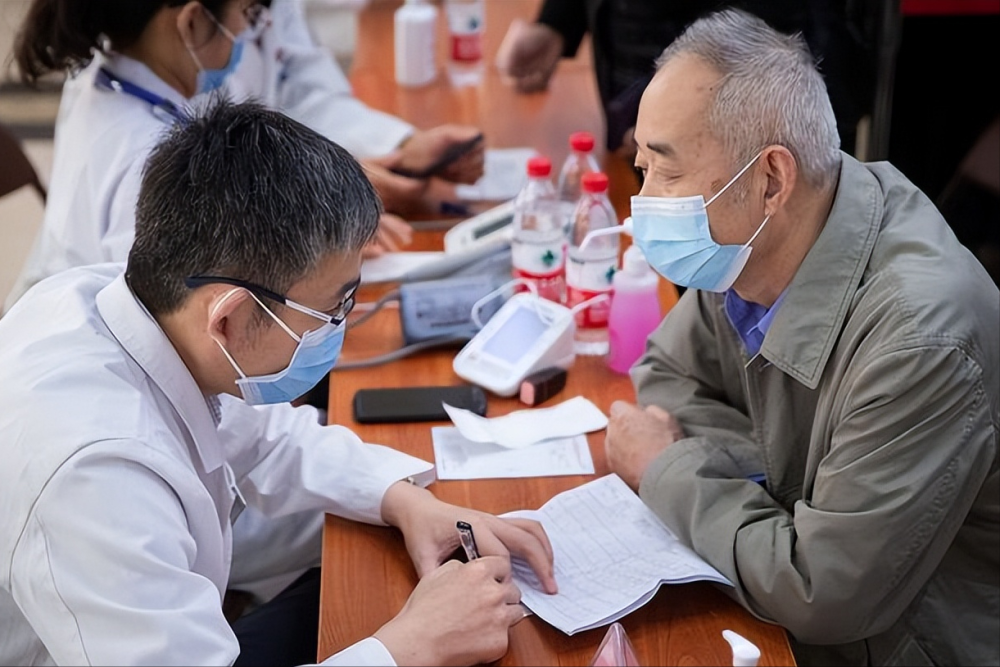 胃病不能吃苹果?医生:想要胃变得越来越好,这几种水果别下嘴!_腾讯新