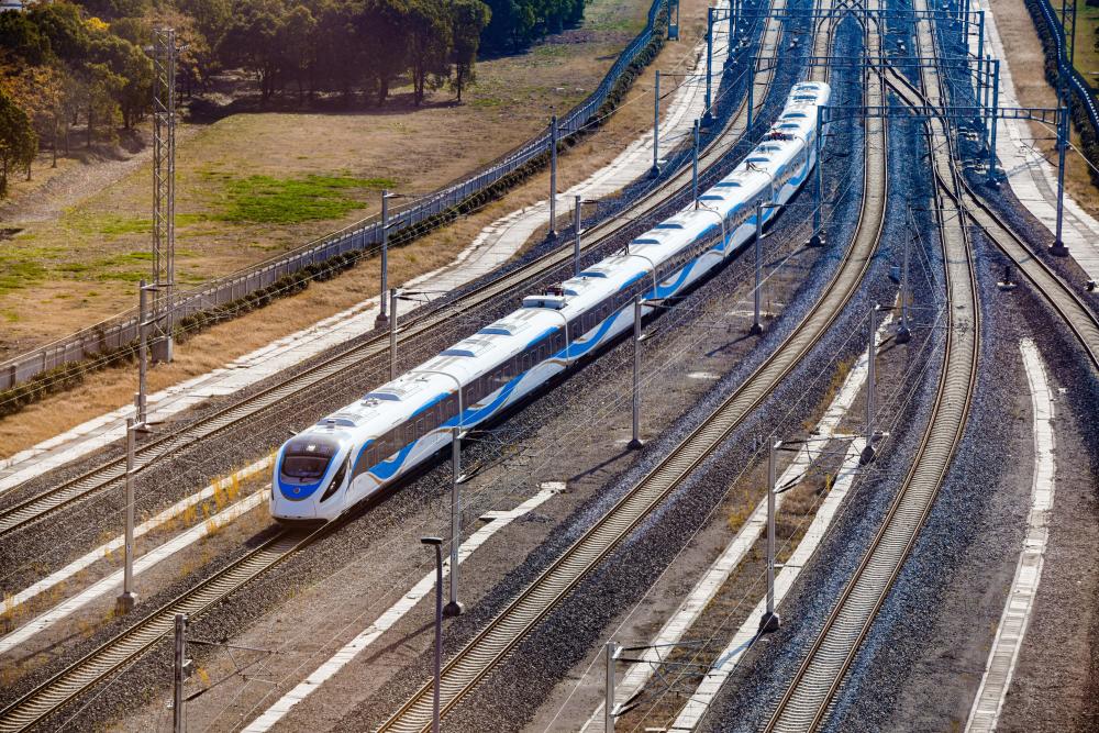 上海机场联络线（虹桥2号航站楼站—浦东1号2号航站楼站）将于近期开通初期运营_腾讯新闻