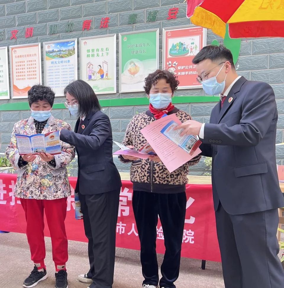 开赌场,组织卖淫……黑社会组织背后多名"保护伞"被挖出